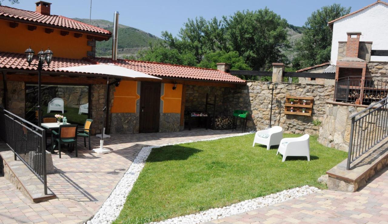 Apartamento Turistico Casas De Manuel La Pola de Gordon Extérieur photo